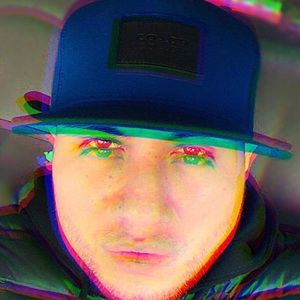 Meet your Posher, Tomas